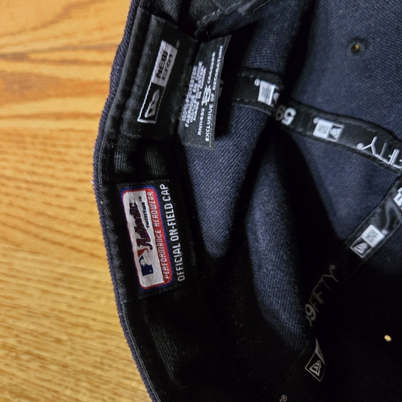 NY YANKEES Offical On Field CAP!! - Picture 6 of 7